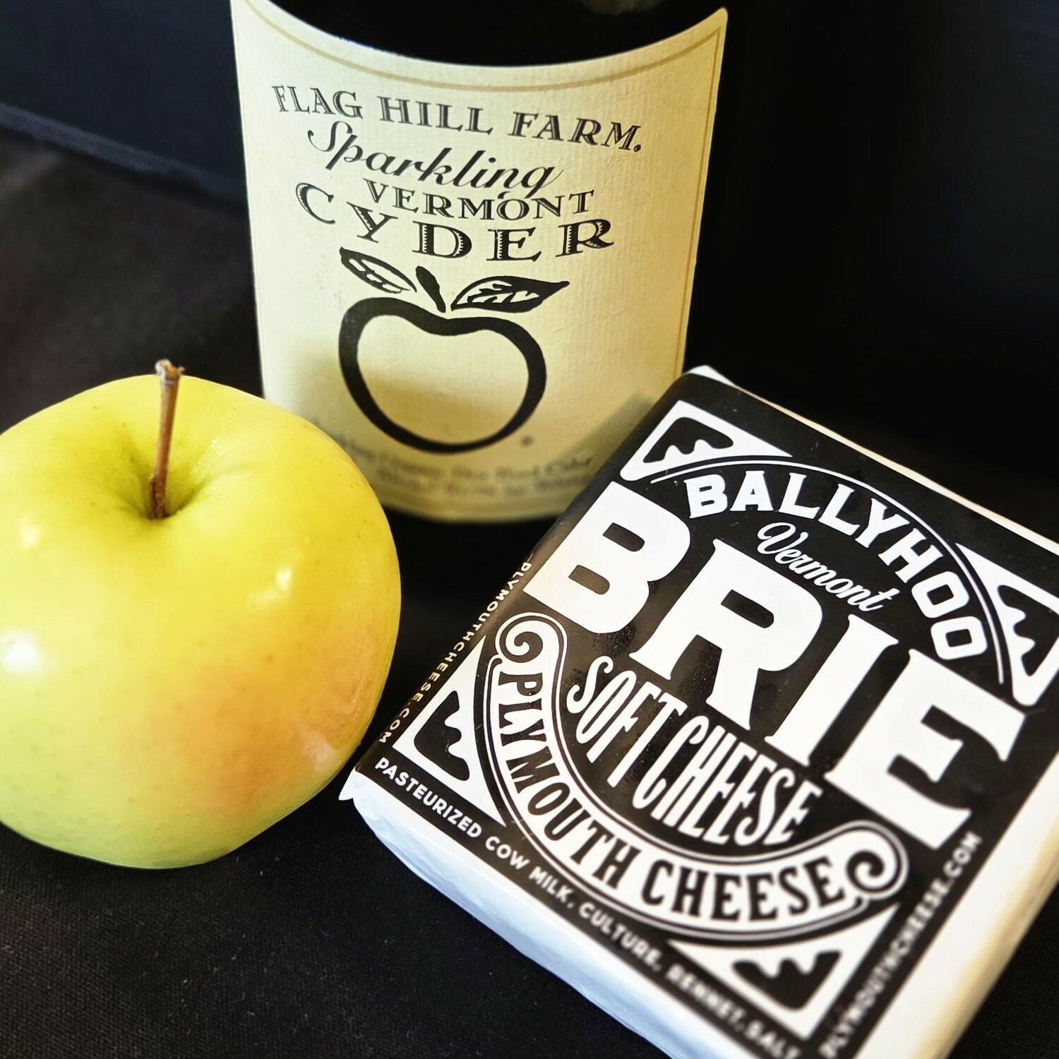 Plymouth Ballyhoo Brie and Flagg Hill Cyder with apple