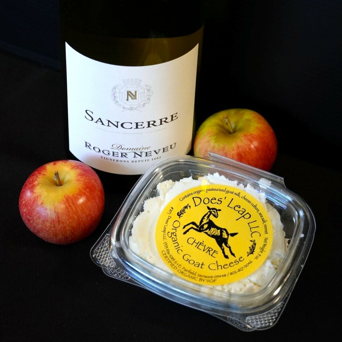 Sancerre wine with Does Leap Chevre and apples